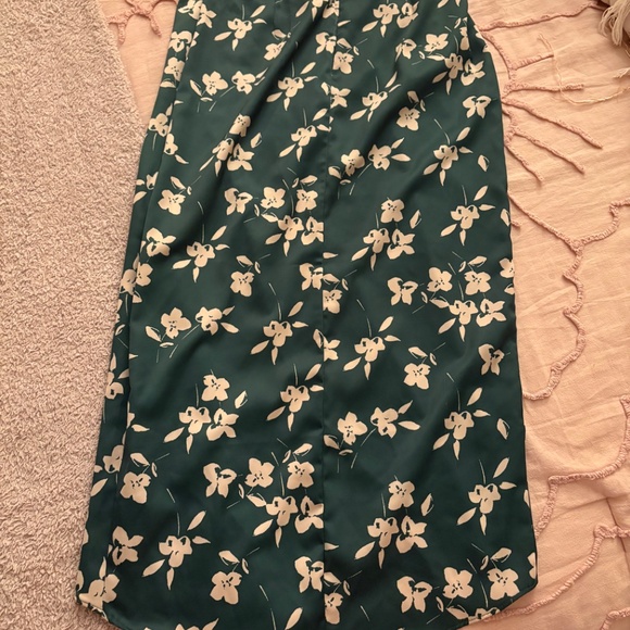 UO Kelly Tulip Wrap Midi Skirt - Picture 5 of 6